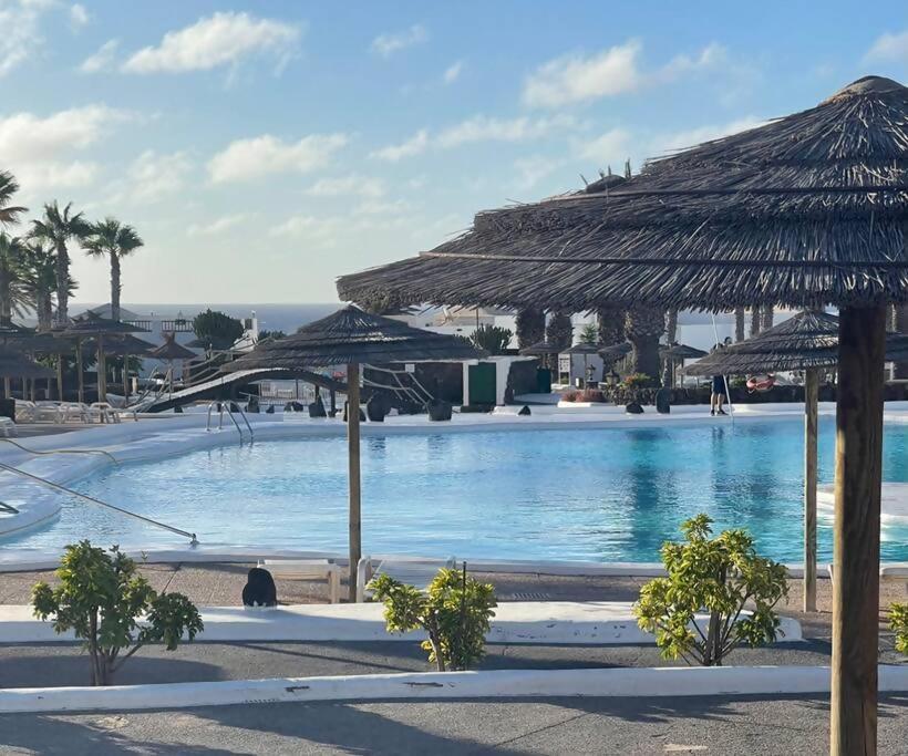 Precioso Rincon Entre El Mar Y Los Volcanes Costa Teguise Exterior foto